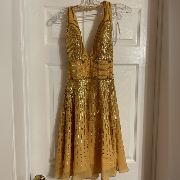 Tony Bowls Short Size 2 Gold Formal/Party Dress - Picture 1 of 3